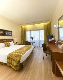 Ajax Hotel