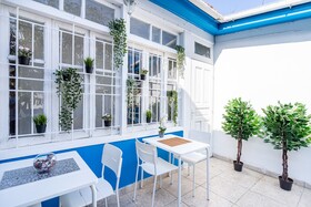 Bee Hostel