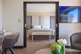 Four Seasons Hotel