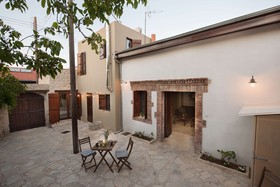Oinoessa Traditional Boutique Guest Houses