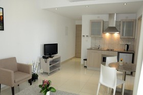 Frixos Suites Hotel Apartments