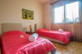 Ismini Lagoon Villa