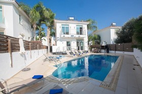 Villa Naomi