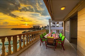 Katina Beach Villa