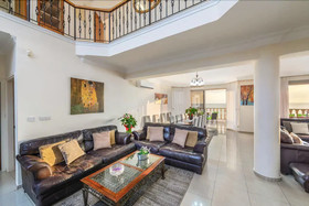 Katina Beach Villa