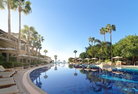 Columbia Beach Resort