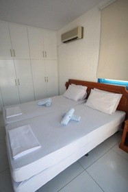 Aphentrika Apartments