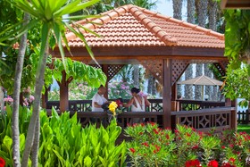 Cavo Maris Beach Hotel