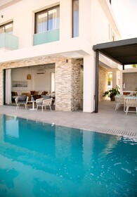Chris Le Mare Gold Luxury Villa
