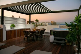 Chris Le Mare Gold Luxury Villa