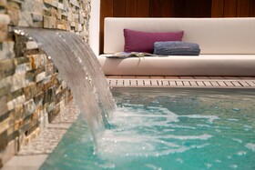 Chris Le Mare Gold Luxury Villa