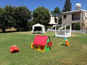 Constantaras Apartments
