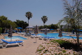 Maistrali Beach Hotel Apartments