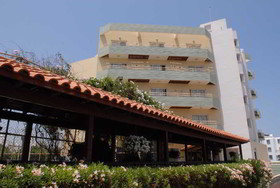 Maistrali Beach Hotel Apartments