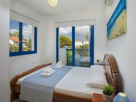 Nicol Villas