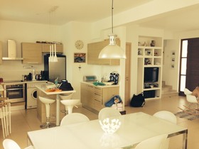 Riverland Villa