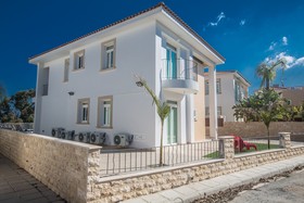 Shaye Frontline Villa