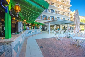 Tsokkos Gardens Hotel & Hotel Apartments