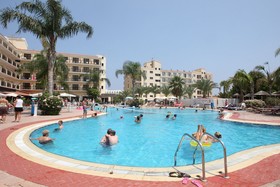 Tsokkos Gardens Hotel & Hotel Apartments