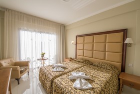 Tsokkos Gardens Hotel & Hotel Apartments
