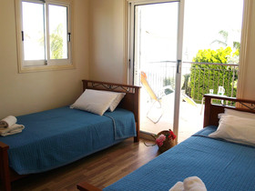 Villa Nektaria Green Bay