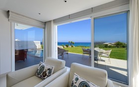 Villa Scarlet