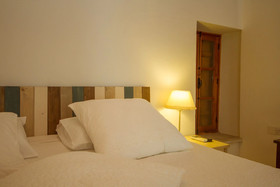 Thyone Uno Cottage