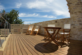 Thyone Uno Cottage