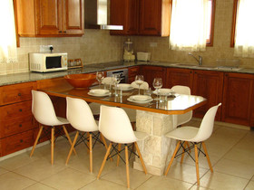 Knossos Villa by Webooking