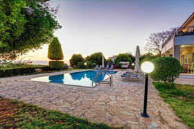 Niki Villa