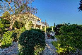 Niki Villa