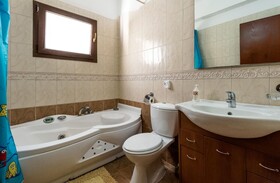 Villa Tsikkos Tria