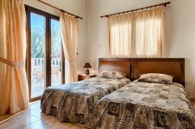 Villa Tsikkos Tria