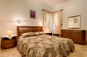 Villa Tsikkos Tria