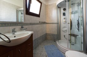 Villa Tsikkos Tria