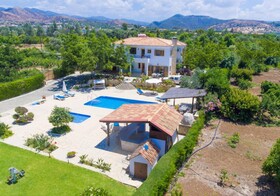 Villa Xenios Dias