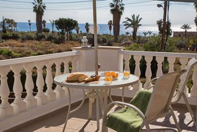 Coral Bay Beach Breeze Villa