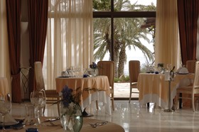 Coral Beach Hotel & Resort