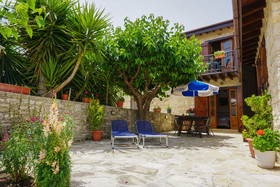 Omodos Village Houses - Pantelis  & Olga &  Marios &  Iacovos
