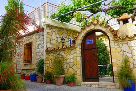 Omodos Village Houses - Pantelis  & Olga &  Marios &  Iacovos