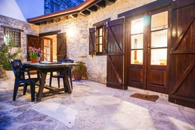 Omodos Village Houses - Pantelis  & Olga &  Marios &  Iacovos
