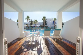 Aliathon Resort