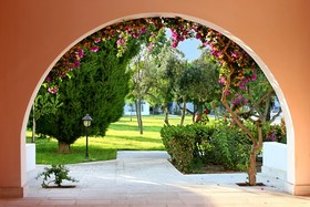 Aliathon Resort