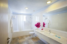 Aliathon Resort