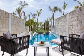 Amavi MadeForTwo Hotels