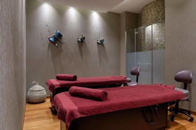 Amavi MadeForTwo Hotels