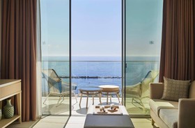 Amavi MadeForTwo Hotels