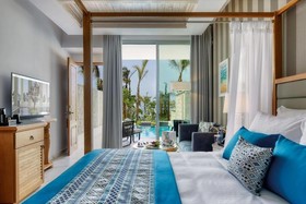 Amavi MadeForTwo Hotels