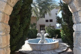 Anna Apartments
