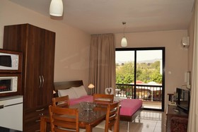 Anna Apartments